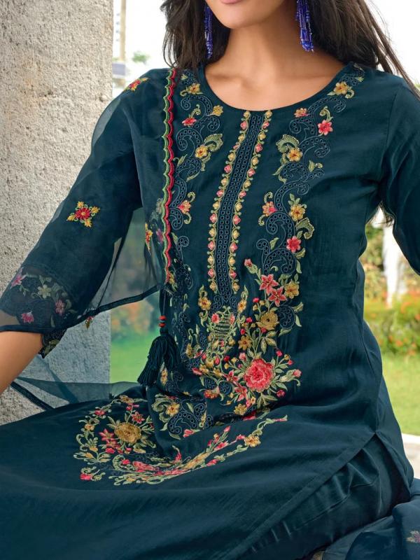 VP 9479 T Women Silk Blend Kurta Pant Dupatta Set